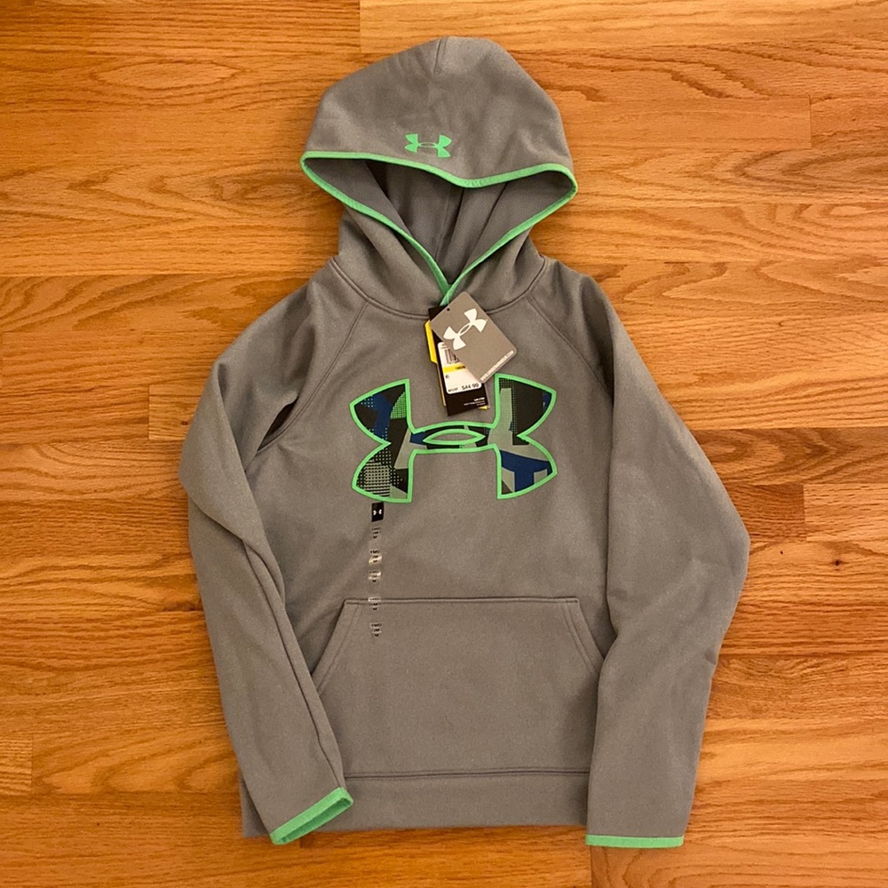 Under Amour sweatshirt